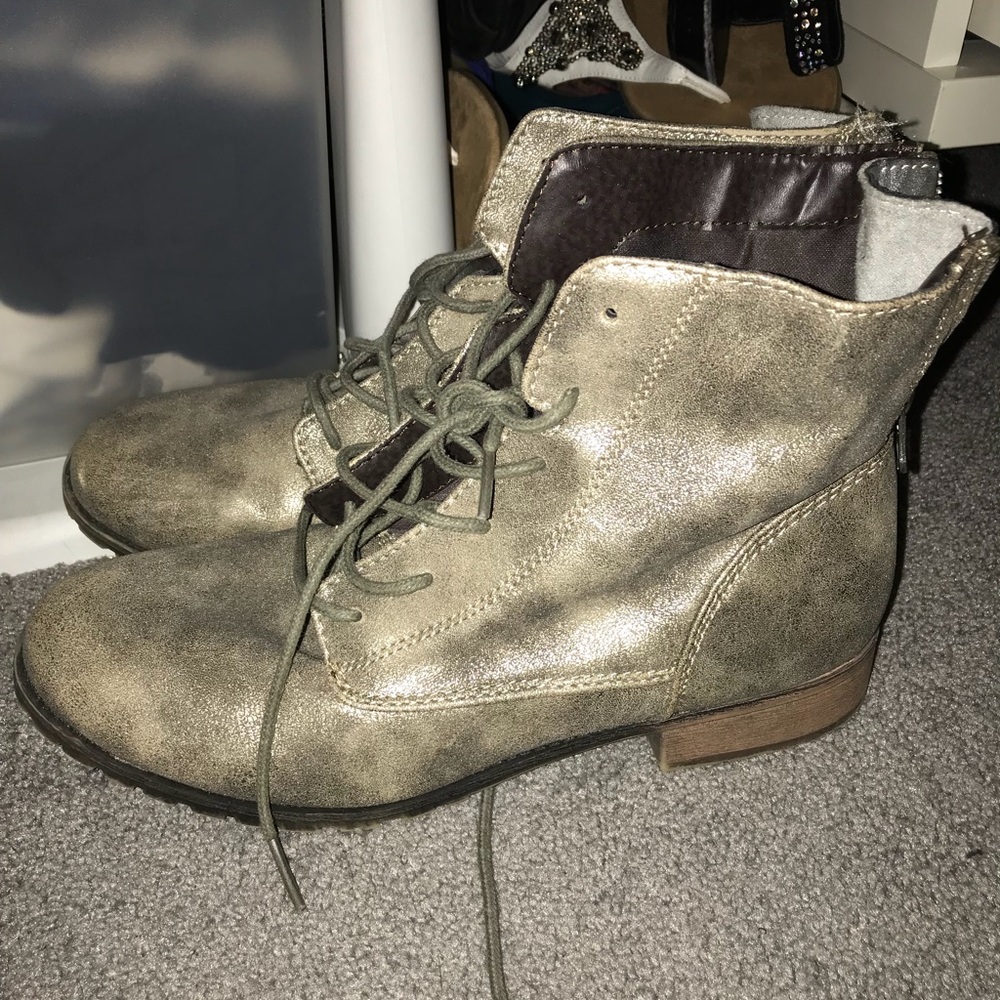 Combat like boots size 9.5